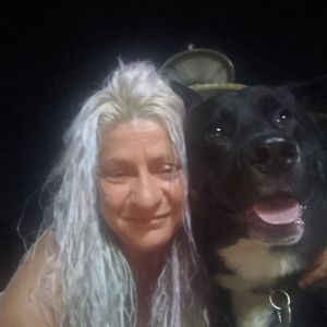 Meet your Posher, Holly